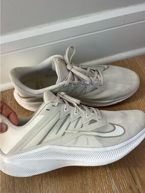 Nike Cream/White Running Sneakers